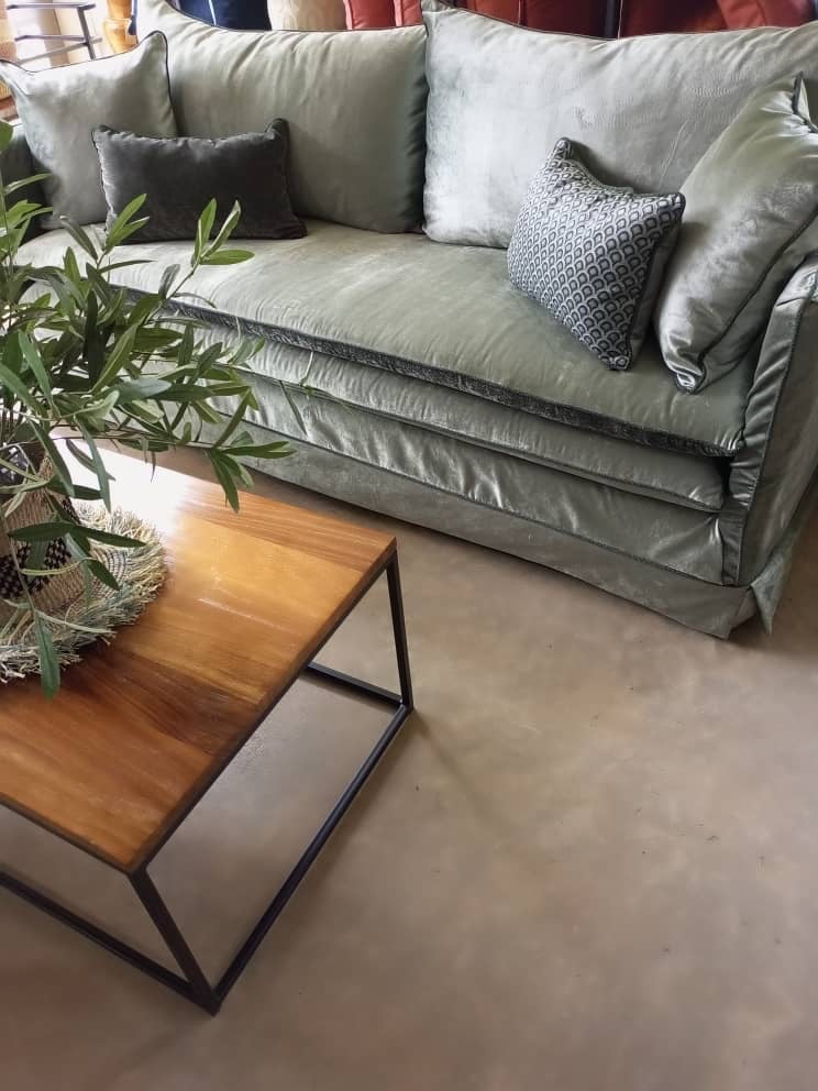 Amagezi Sofa