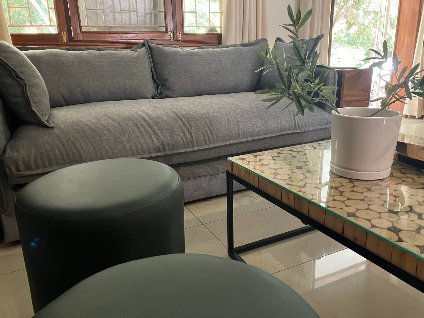 Amagezi Sofa