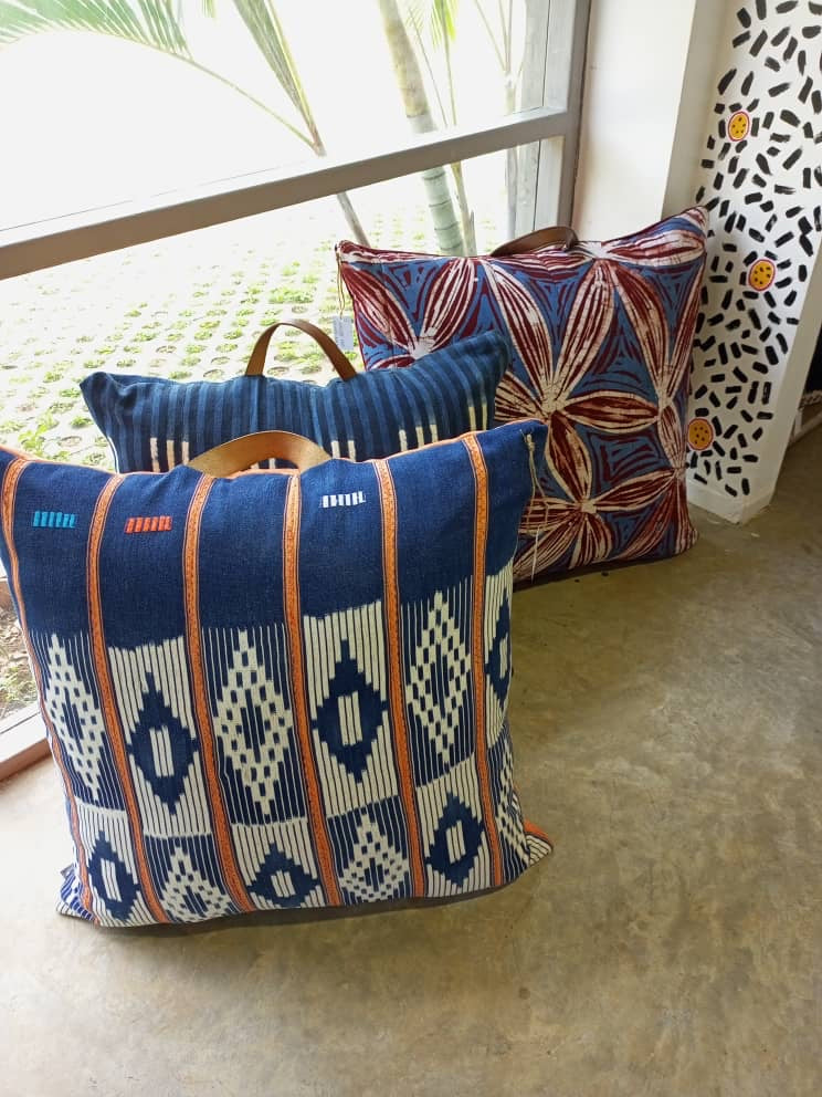 Speciality floor cushions