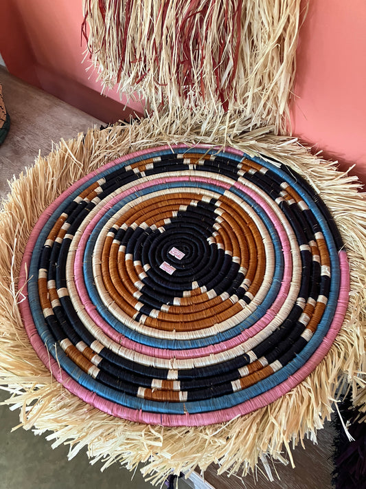 Wall basket