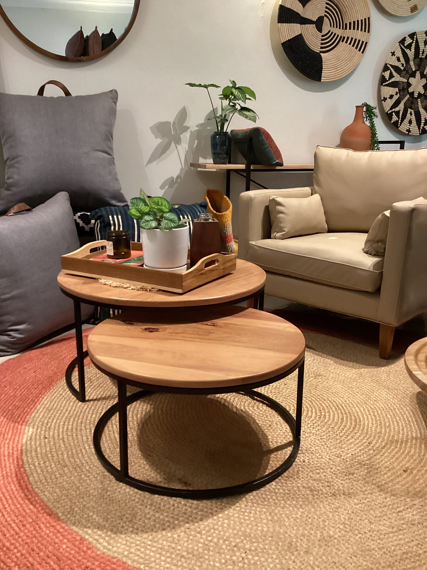 Wine wrestling coffee table